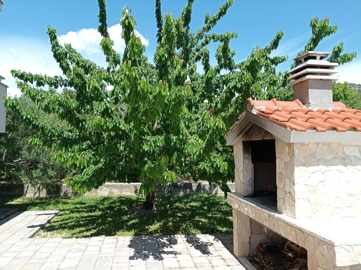 Studio Apartment With Balcony Trogir Zewnętrze zdjęcie