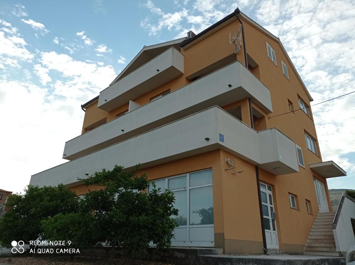 Studio Apartment With Balcony Trogir Zewnętrze zdjęcie