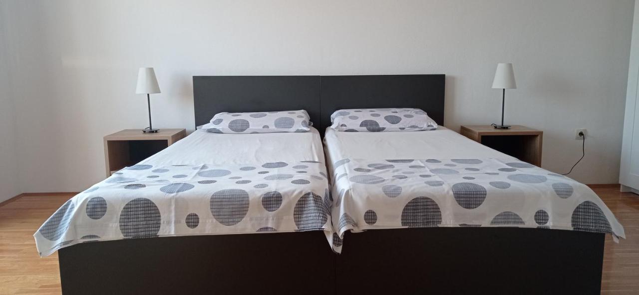 Studio Apartment With Balcony Trogir Zewnętrze zdjęcie